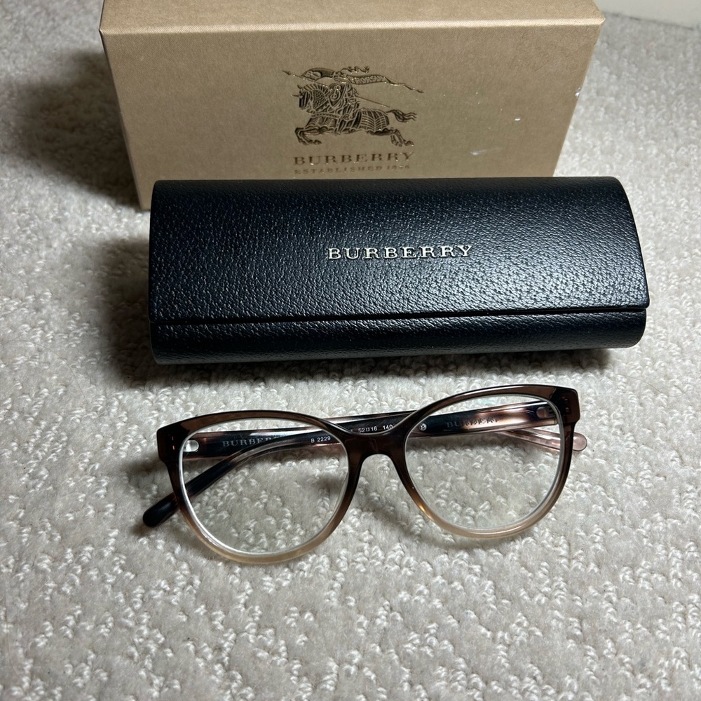 Burberry Women’s Glasses in Brown and Cream